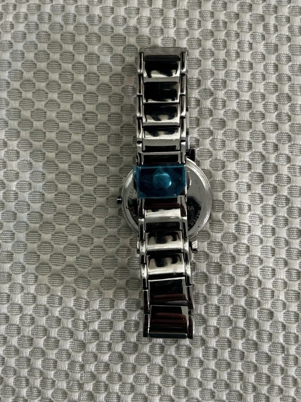 BCBGMAXAZRIA Women's Minimalist Silver Stainless Steel Bracelet Watch BG8210 New